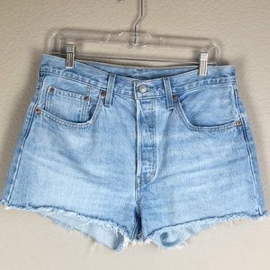 Levi’s 501 Cuff Off Light Wash High-Rise Denim Shorts 30